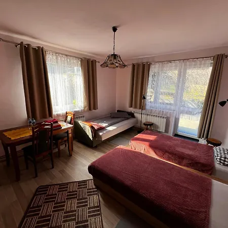 홈스테이 Goscinne Pod Lasem