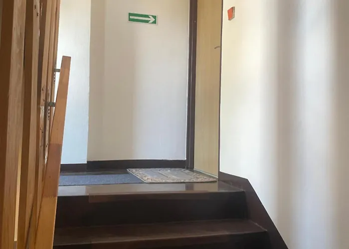 בית אירוח Pokoje Goscinne Pod Lasem