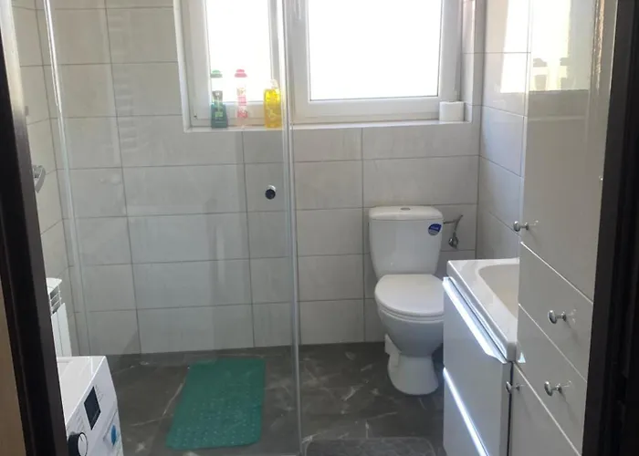 בית אירוח Pokoje Goscinne Pod Lasem