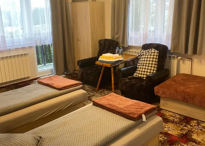 Pokoje Goscinne Pod Lasem